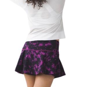 Lululemon Hit Your Stride Skirt Breezie Regal Plum Black / Black Size 10
